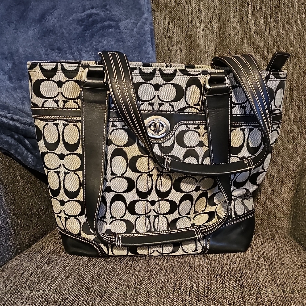 NWOT Coach Stylish Black and Cream Tote Bag